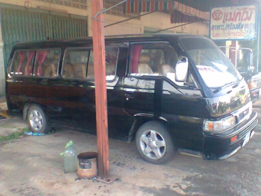 ขายรถตู้นิสสัน สภาพพร้อมใช้งาน  ราคาถูก