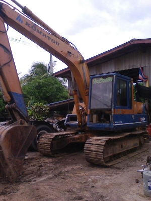 ต้องการขายรถแบคโคร KOMATSU PC 120-3
