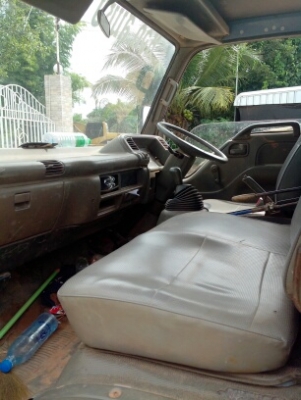 Isuzu NPR120 ดั้มสามมิตรห้างแท้ปี 42