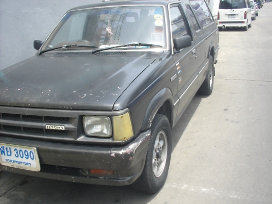 ขายMAZDA B2000 แวนเจาะทะลุ