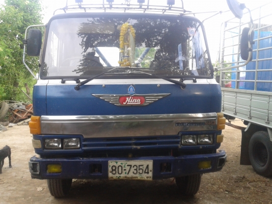 ขายหกล้อบรรทุกรถเกี่ยวข้าว