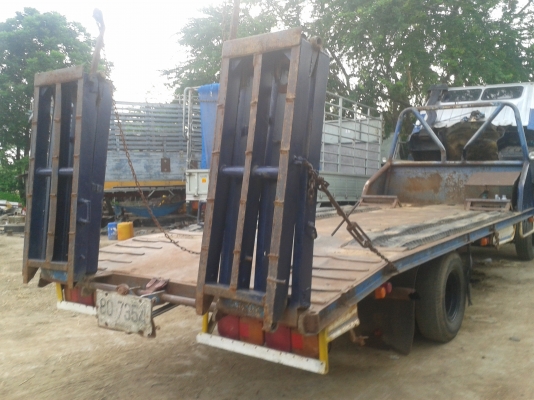 ขายหกล้อบรรทุกรถเกี่ยวข้าว