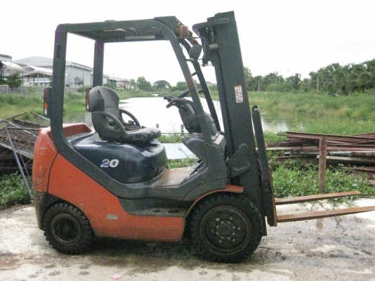 ขาย โฟล์คลิฟท์ KOMATSU FG20NT-16 ยางตัน ยกสูง 3m 199000 บาท