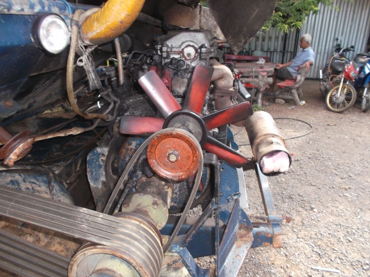 ขายรถเกี่ยวข้าว แรงๆ วิชาญการช่าง (แทรกเตอร์) ขายตามสภาพ