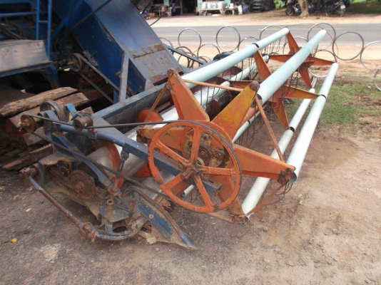 ขายรถเกี่ยวข้าว แรงๆ วิชาญการช่าง (แทรกเตอร์) ขายตามสภาพ