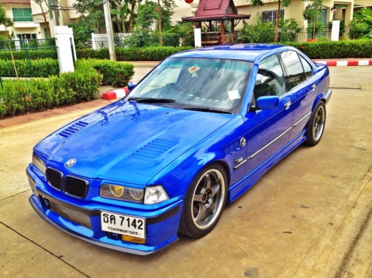 ขาย BMW e36 325i สีน้ำเงิน ปี93 ราคา260000