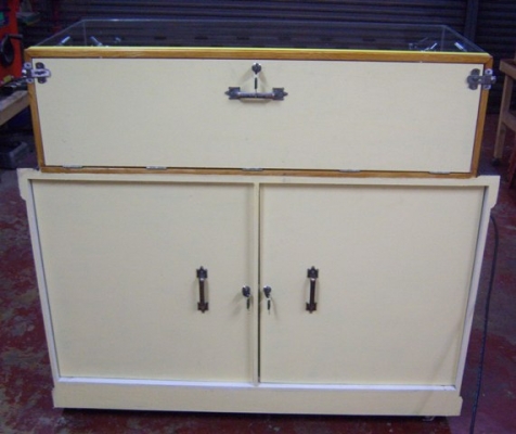 ตู้โชว์พระสภาพดี ใช้ได้เลย ขนาดใหญ่