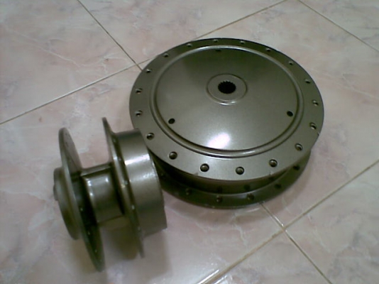 ขายดุมหน้า-หลัง Yamaha มีโอ พีโน แท้ 1 คู่ ราคา700 บาท