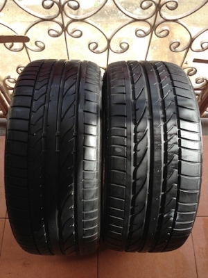 ขายยาง Bridgestone re050a 235/35/ZR19 japan ปี10 เส้น ปลายปี08 เส้น สภาพสวยสุดๆ 95\% ราคาถูกครับ 1คู่ 4,900 Call 0899672139 นายครับ บริการจัดส่งทั่วประเทศครับ