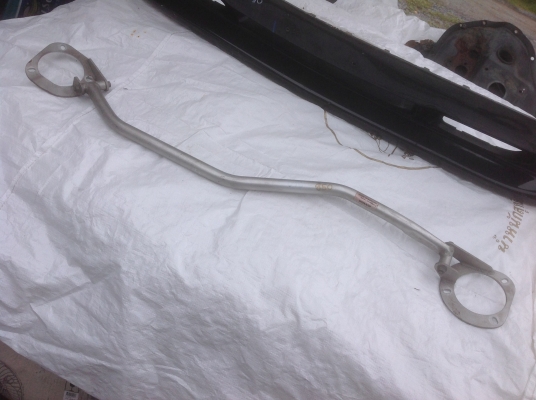 ---- ขาย ---- ค้ำโช๊ค volvo 850 / s/v70