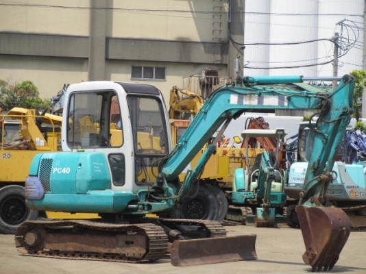 รถเก่านอก pc 40-7 สนใจโทร 082-7211671 อี๊ดสองห้อง