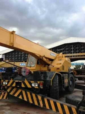 ขายรถเครน 4 ล้อ 20 ตัน Tadano M 2 เอกสารเล่มทะเบียน อุปกรณ์ครบ