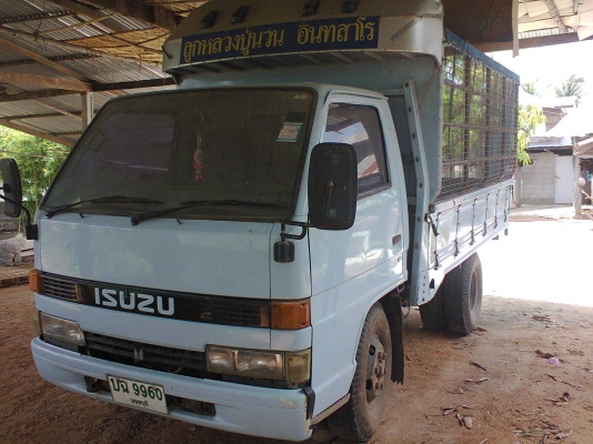 NKR 55E เครื่อง 4JB1  88 แรง เครื่องดี แชชซีสวย ป้ายไม่ติดเวลาครับ