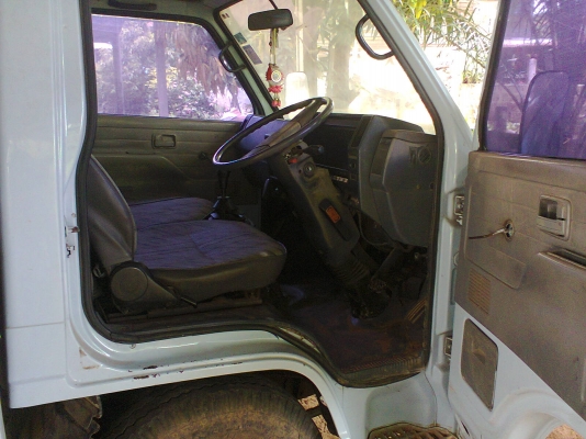 NKR 55E เครื่อง 4JB1  88 แรง เครื่องดี แชชซีสวย ป้ายไม่ติดเวลาครับ