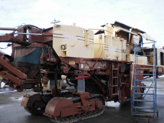 รถขูดไสถนนรีไซกลิ่ง