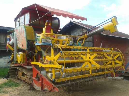 ขายเทนเลอร์10ล้อ1เพลา+รถเกี่ยวอุ้ม2.5ตันไอ้หนุ่มไวไฟ