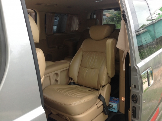 ขายด่วน 2011 HYUNDAI, H-1 2.5 auto ขายด่วน 2011 HYUNDAI, H-1 2.5 auto