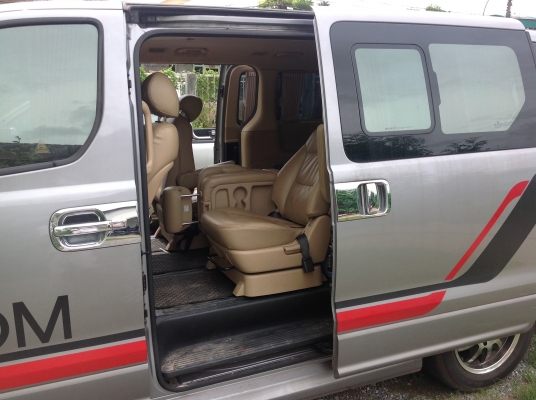 ขายด่วน 2011 HYUNDAI, H-1 2.5 auto ขายด่วน 2011 HYUNDAI, H-1 2.5 auto