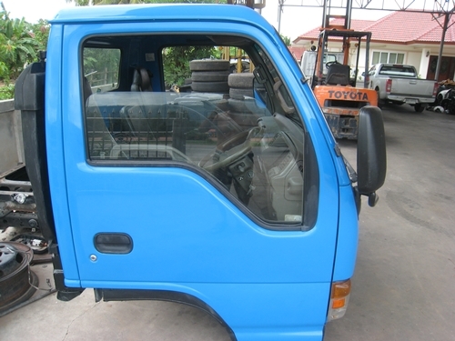 ขายหัว ISUZU NPR การ์ตูน(หัวนอก)ไม่ต้องทำสี