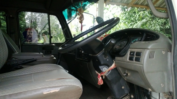 6ล้อดั้มNISSAN UD 220แรง PKD215 ปี*49 ใช้งาน140000 กม.