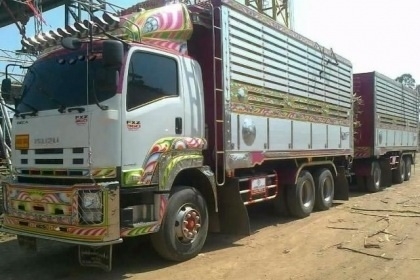 ISUZU DECA FXZ 360 HP EURO3 ปี 55 รถพ่วงแม่+ลูก กระบะดั๊มพ์เนียมคอกสูงเกษตรของอู่สมศักดิ์ชลบุรีสวยจัดทั้งแม่ทั้งลูก ลูก 3 เพลาดั๊มพ์ความยาวของกระบะ 7 เมตร ภายในสวยครบพร้อม CD MP3 GPS แอร์ พ.เพาเวอร์ ก.ไฟฟ้า ระบบเบรคทริ๊ปฟี้ ช่วงล่างแน่น ยางสภาพดีโดยรวมแม่