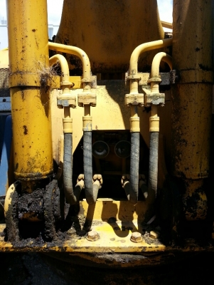 PC200-5-65620 ตอนนี้รถจอดที่(CSนวนคร)ครับ