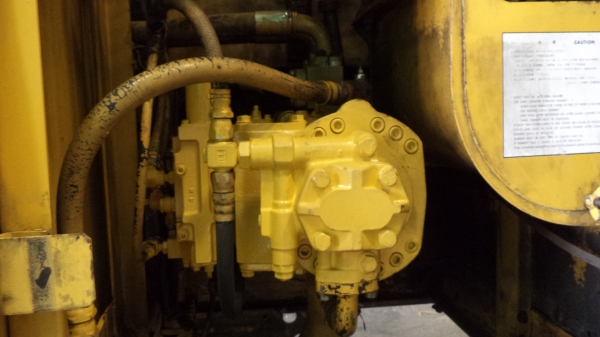 PC200-5-65620 ตอนนี้รถจอดที่(CSนวนคร)ครับ