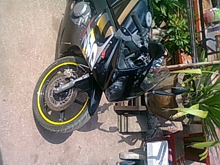 ขายcbrตัวเก่าถูกๆๆรถสีดำรถปี46 26000  ทะเบียนโอนจังหวัดกำแพงเพชร0800268032