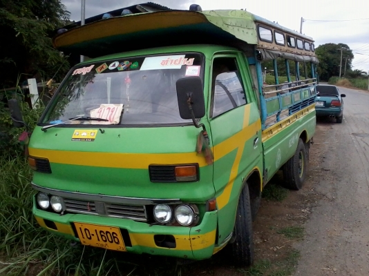 4 ล้อ แอ้ว เครื่อง85 เกียร์ สาย 2แถว ป้ายเหลืองครัดซีดีไม่ขึ้นโค้ดทะเบียนไม่ขาดเพลาลอย 95000 ราชบุรี