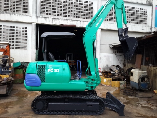 KOBELCO SK035 , KOMATSU PC30-7E- มือสองญี่ปุ่น