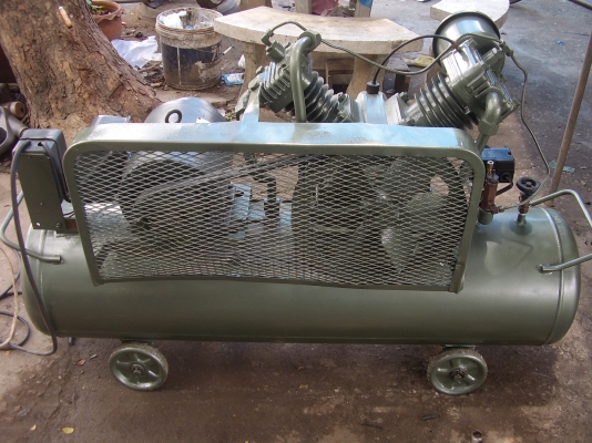 ขายปั๊มลม ฮิตตาชิ   3  แรง  2  สาย  220  ไฟบ้าน