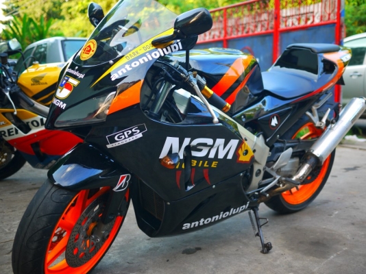 รับสั่งประกอบ Cbr400 Vfr Nc30 Nc35 จัดไฟแนนท์ได้เลือกสีเลือกลายเลือกแฟริ่งได้95000โทร0803355484