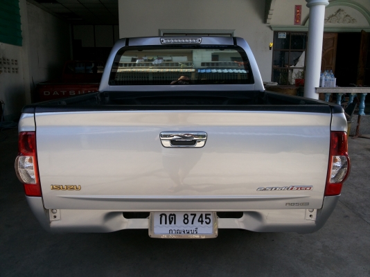 อยากขาย !! ดีแม็ก 4ประตู สีบรอนเงิน ตัวท็อปSLX ปี2OO8 เครื่อง25OO เกียธรรมดา ^^