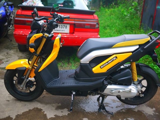 ขาย Zoomer x รถออกศูนย์มือหนึ่งเมื่อเดือนเมษาไม่มีล้มไม่มีชนสภาพไร้ริ้วรอย ตอนซื้อใส่ของแต่ไปห้าพันกว่า มีท่อ Leovince แถมให้ด้วย และของเดิมให้หมดทุกชิ้นเปิดราคา 50000 สนใจโทรมา0803355484