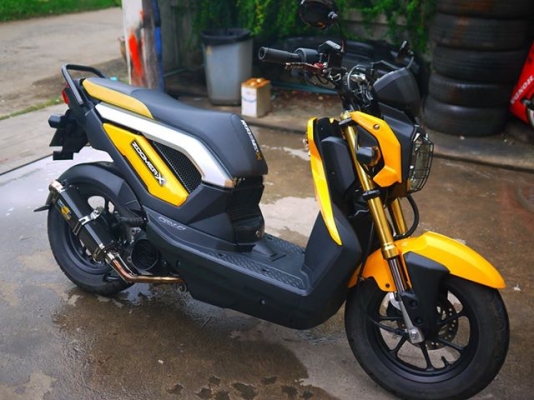 ขาย Zoomer x รถออกศูนย์มือหนึ่งเมื่อเดือนเมษาไม่มีล้มไม่มีชนสภาพไร้ริ้วรอย ตอนซื้อใส่ของแต่ไปห้าพันกว่า มีท่อ Leovince แถมให้ด้วย และของเดิมให้หมดทุกชิ้นเปิดราคา 50000 สนใจโทรมา0803355484