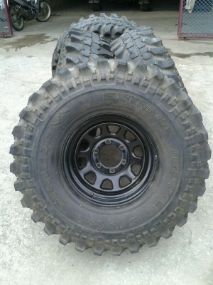 ขาย ยาง ตะขาบSimex 35x11.5R15พร้อมล้อลายRock 15x8-28
