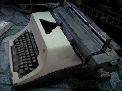 ขายพิมพ์ดีดโบราณ