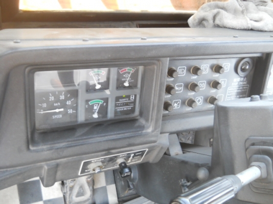 รถตักล้อยาง TCM 850-2-S16-00164  (เทียบเท่า WA300) สภาพสวย  นำเข้าจากญี่ปุ่น เพิ่งลงมาถึงไทย  สามารถดูรถได้ที่ C.S หลักสี่ โทร.081-373-0559