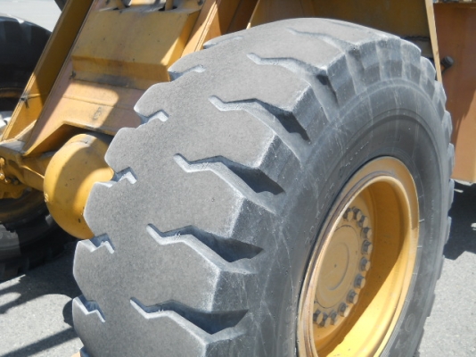 รถตักล้อยาง TCM 850-2-S16-00164  (เทียบเท่า WA300) สภาพสวย  นำเข้าจากญี่ปุ่น เพิ่งลงมาถึงไทย  สามารถดูรถได้ที่ C.S หลักสี่ โทร.081-373-0559