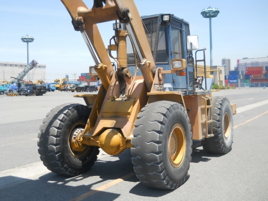 รถตักล้อยาง TCM 850-2-S16-00164  (เทียบเท่า WA300) สภาพสวย  นำเข้าจากญี่ปุ่น เพิ่งลงมาถึงไทย  สามารถดูรถได้ที่ C.S หลักสี่ โทร.081-373-0559