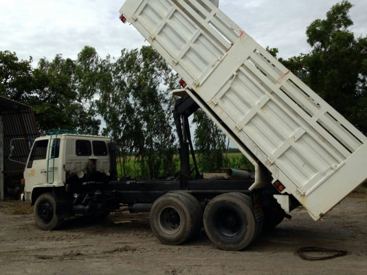 รถบรรทุก 10 ล้อ ดั้ม ยี่ห้อ ISUZU