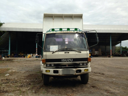 รถบรรทุก 10 ล้อ ดั้ม ยี่ห้อ ISUZU