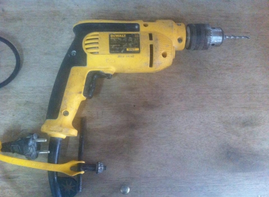 สว่านเจาะกระแทก Dewalt DWD024 สภาพใหม่ราคาถูก