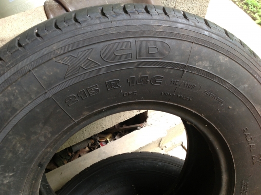 ขาย ยาง 215 R 14  MICHELIN ปี 2012 สวยๆ