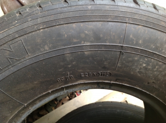 ขาย ยาง 215 R 14 MICHELIN ปี 2012 สวยๆ ขาย ยาง 215 R 14 MICHELIN ปี 2012 สวยๆ