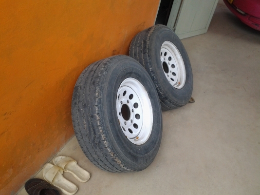 ล้อ กระทะผ่า6รู ขอบ14 ไม่เคยบด ยางไม่เคยแตก