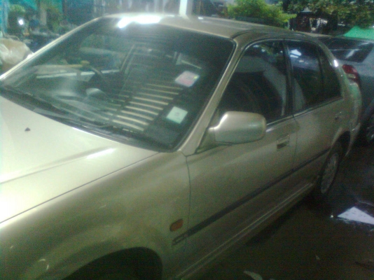 ขาย HONDA 1.5  ปี 40  ราคาถูก   รถดีเครื่องดี กระจกไฟฟ้าทั้งคัน   ขายเองครับ