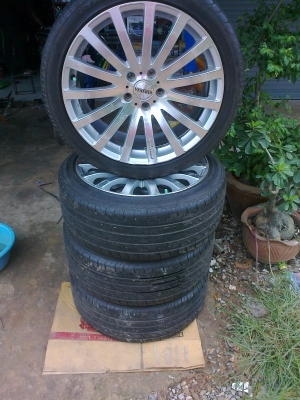 ขายด่วนล้อแม็กพร้อมยางขอบ 19" 5 รู