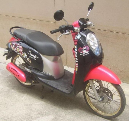 ขายHonda Scoopy i  จด ก.ย.54 พรบ.หมด ก.ย.56