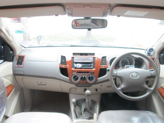 vigo 3.0G MT 4WD Double Cab สีดำ ปี2005